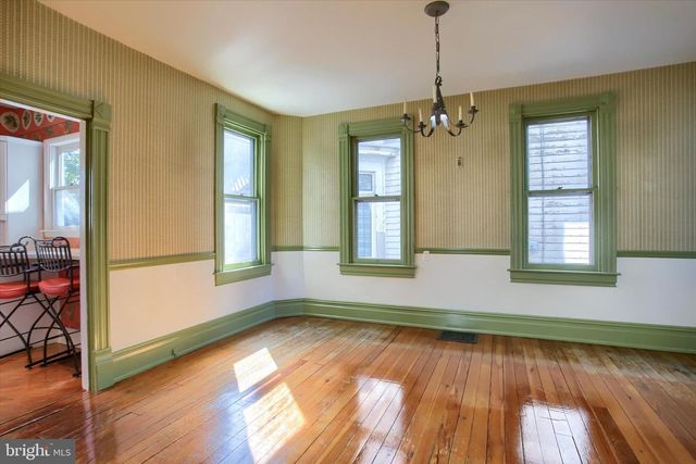 421 W MAIN STREET, Mechanicsburg, PA 17055