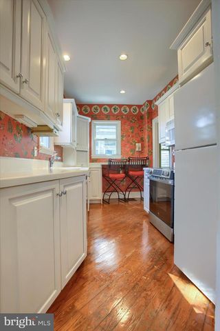 421 W MAIN STREET, Mechanicsburg, PA 17055