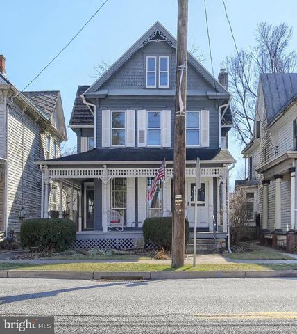 421 W MAIN STREET, Mechanicsburg, PA 17055