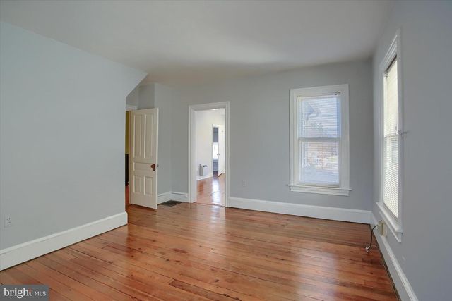 421 W MAIN STREET, Mechanicsburg, PA 17055