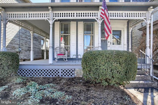 421 W MAIN STREET, Mechanicsburg, PA 17055