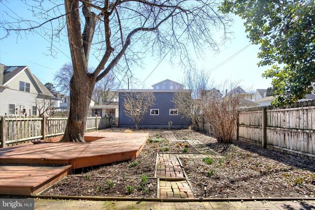 421 W MAIN STREET, Mechanicsburg, PA 17055