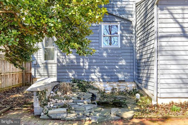 421 W MAIN STREET, Mechanicsburg, PA 17055