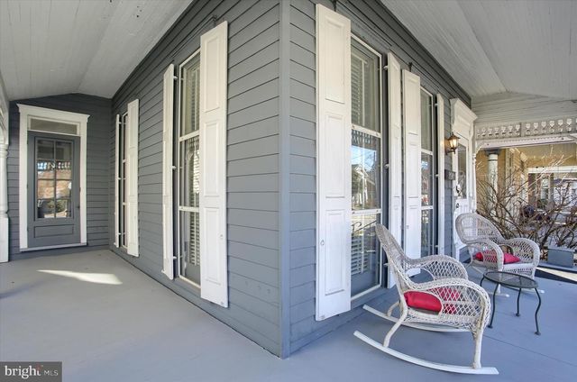 421 W MAIN STREET, Mechanicsburg, PA 17055