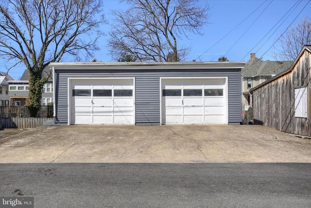 421 W MAIN STREET, Mechanicsburg, PA 17055