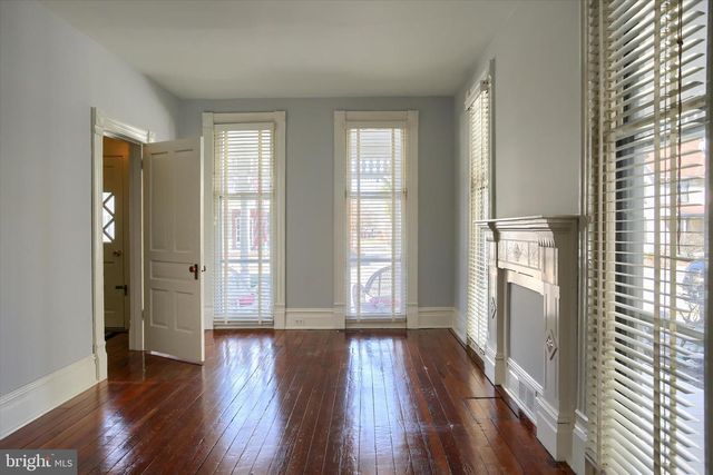 421 W MAIN STREET, Mechanicsburg, PA 17055