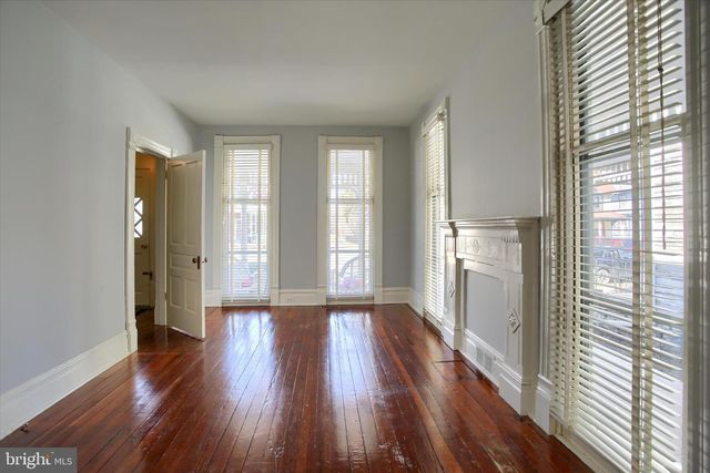 421 W MAIN STREET, Mechanicsburg, PA 17055