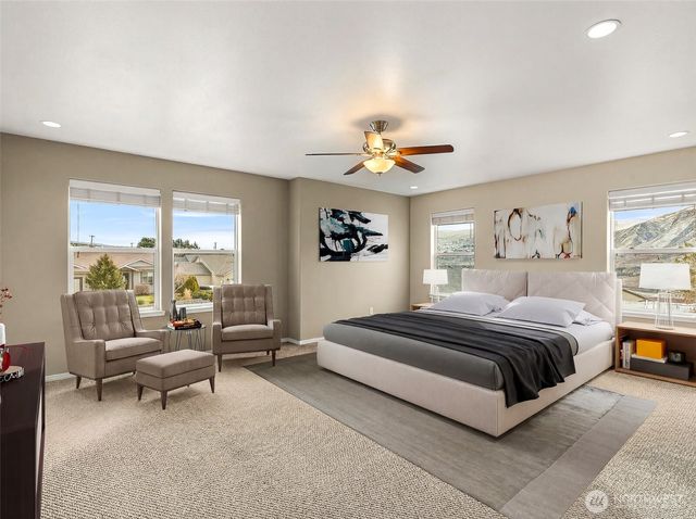 582 S James Avenue, East Wenatchee, WA 98802