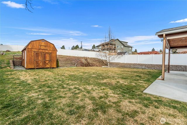 582 S James Avenue, East Wenatchee, WA 98802