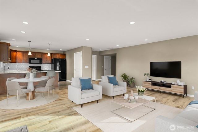 582 S James Avenue, East Wenatchee, WA 98802