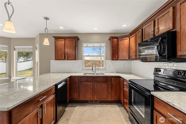 582 S James Avenue, East Wenatchee, WA 98802