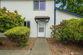 1820 SW 318th Place #26D, Federal Way, WA 98023