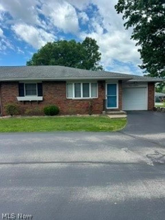 1926 Maple Street c, Salem, OH 44460