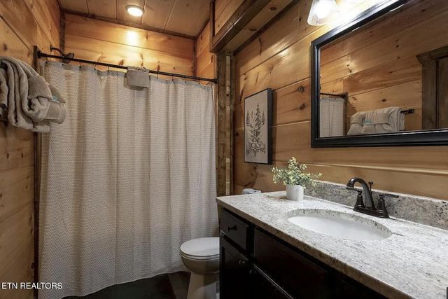 855 Osprey Way, Pigeon Forge, TN 37863