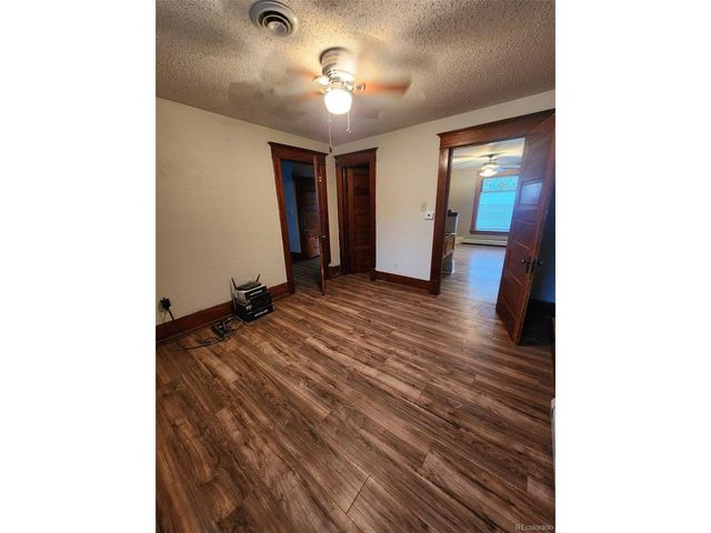 518 N 4th St, Sterling, CO 80751