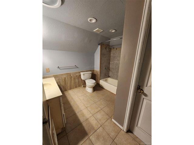 518 N 4th St, Sterling, CO 80751