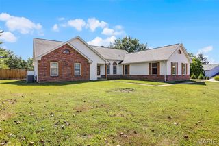 15300 Grantley Drive, Chesterfield, MO 63017