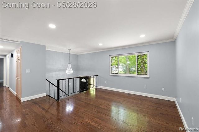 25136 Westmoreland Drive, Farmington, MI 48336