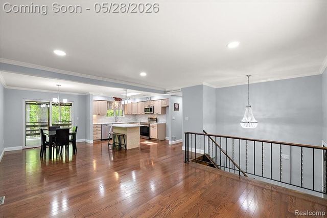 25136 Westmoreland Drive, Farmington, MI 48336