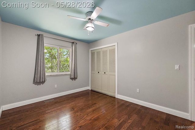 25136 Westmoreland Drive, Farmington, MI 48336