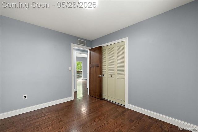 25136 Westmoreland Drive, Farmington, MI 48336