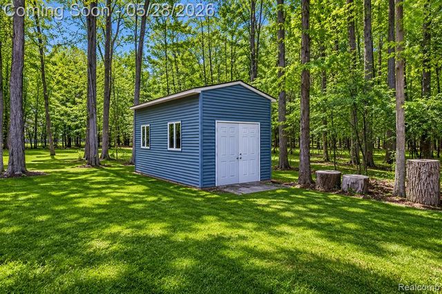 25136 Westmoreland Drive, Farmington, MI 48336