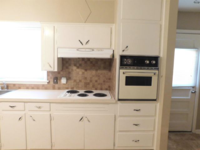 204 MIMOSA STREET, Burkburnett, TX 76354