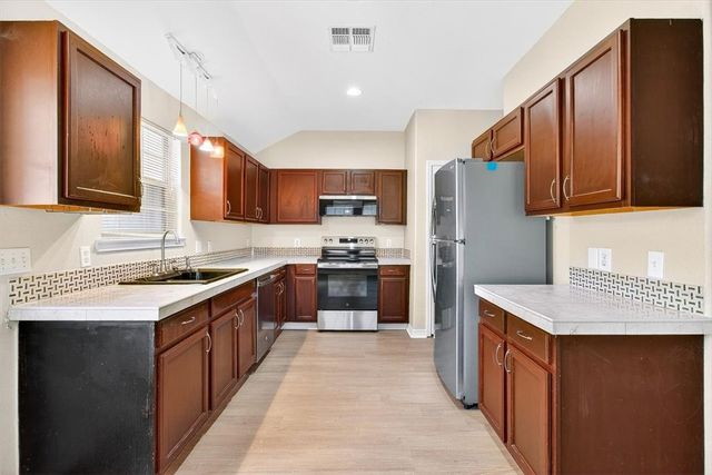 3726 Sunnyville Dr, Corpus Christi, TX 78410