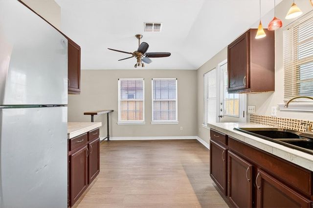 3726 Sunnyville Dr, Corpus Christi, TX 78410