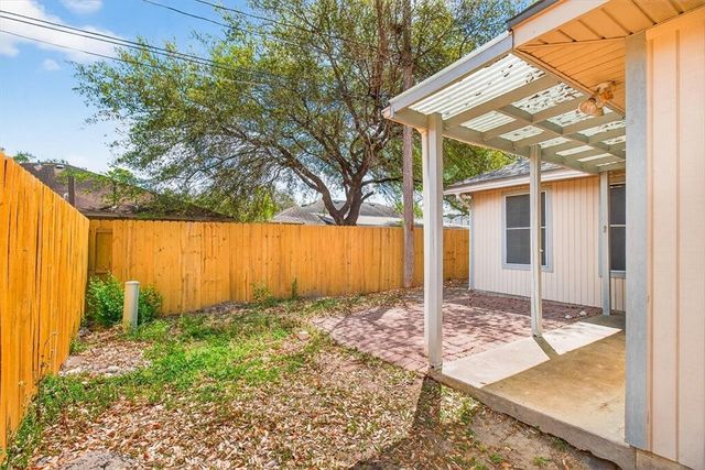 3726 Sunnyville Dr, Corpus Christi, TX 78410