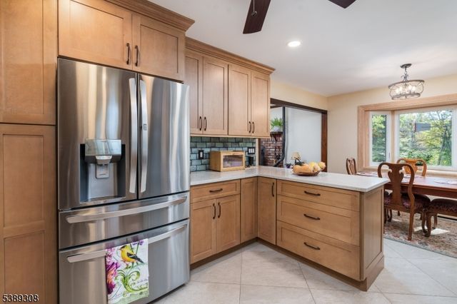 25 Longhouse Dr, West Milford Twp., NJ 07421