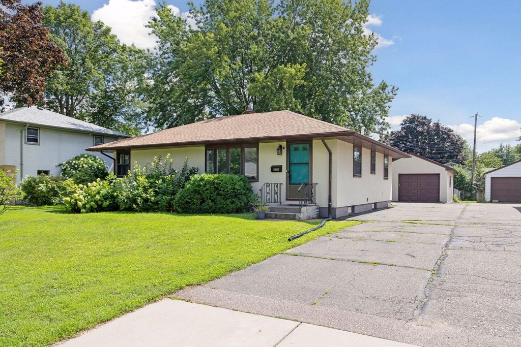 280 Edith Drive, West Saint Paul, MN 55118