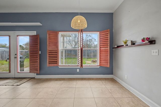 2202 Palo Alto Street, Navarre, FL 32566