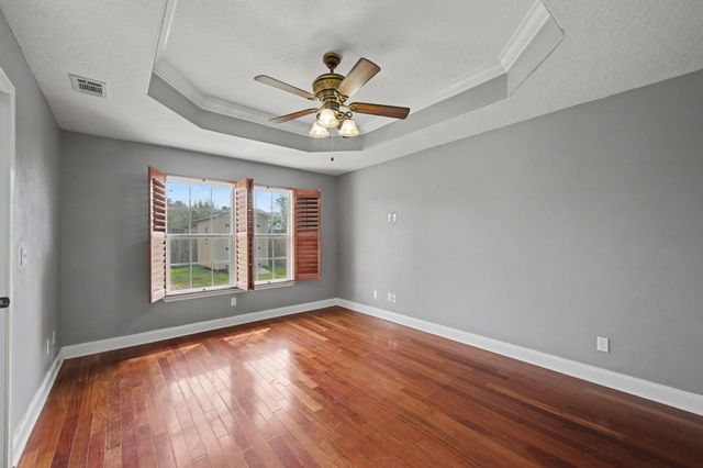 2202 Palo Alto Street, Navarre, FL 32566