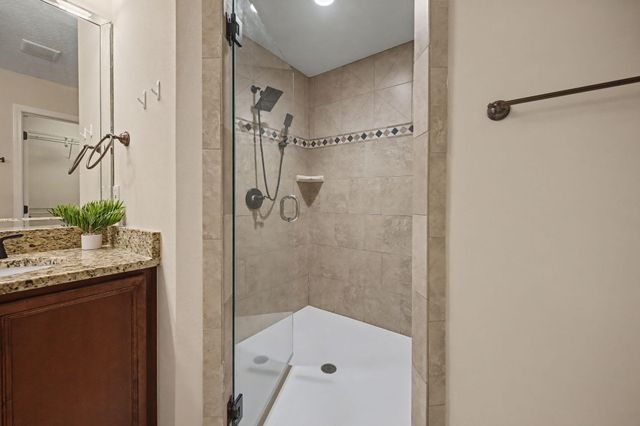 2202 Palo Alto Street, Navarre, FL 32566