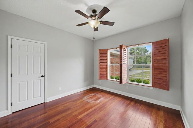 2202 Palo Alto Street, Navarre, FL 32566