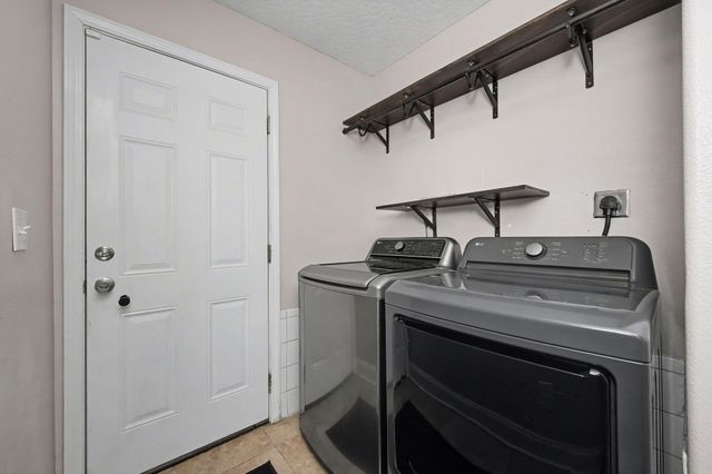 2202 Palo Alto Street, Navarre, FL 32566