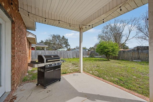 2202 Palo Alto Street, Navarre, FL 32566