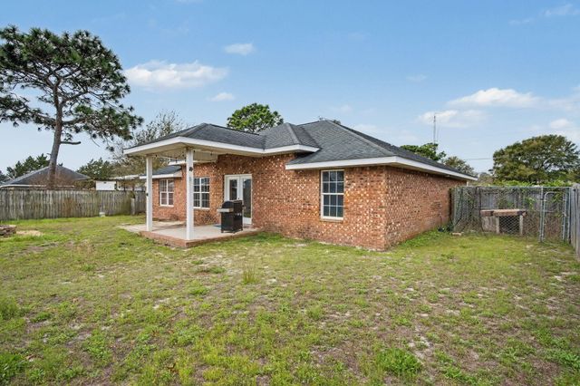 2202 Palo Alto Street, Navarre, FL 32566