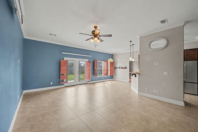 2202 Palo Alto Street, Navarre, FL 32566