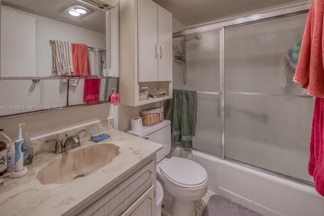 2440 W Lake Osborne Drive 210, Lake Worth, FL 33461