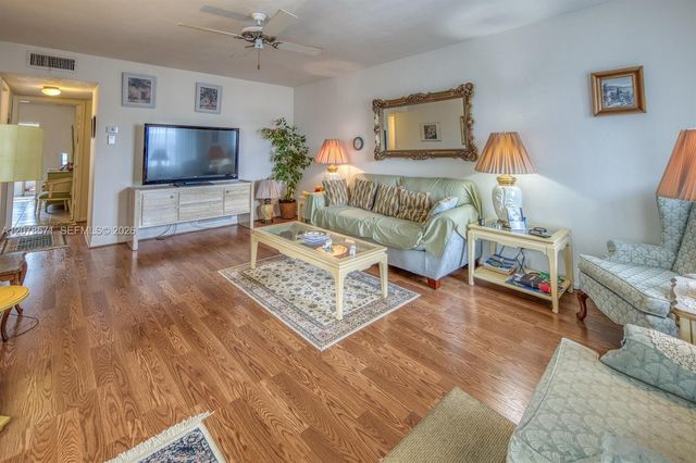 2440 W Lake Osborne Drive 210, Lake Worth, FL 33461