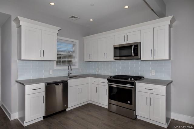 262 Indian Head Road 307, Kings Park, NY 11754