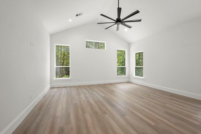 130 Sanctuary Road, Huntsville, TX 77340
