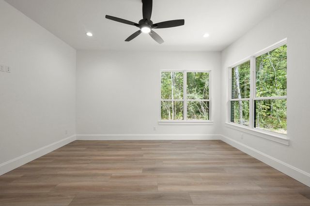 130 Sanctuary Road, Huntsville, TX 77340