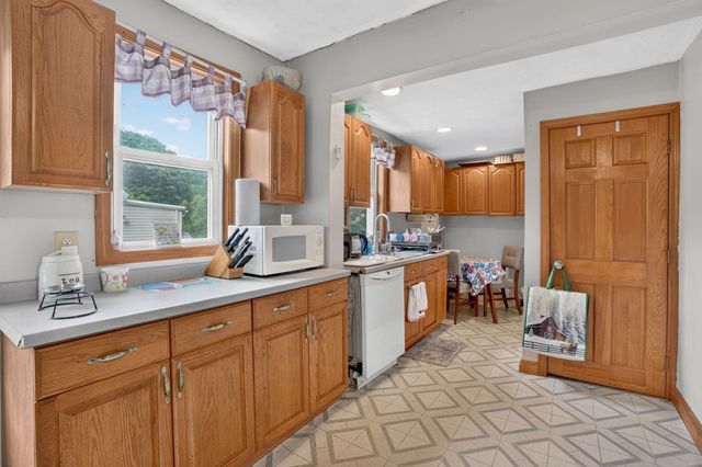 28-30 Crescent Ave, Melrose, MA 02176