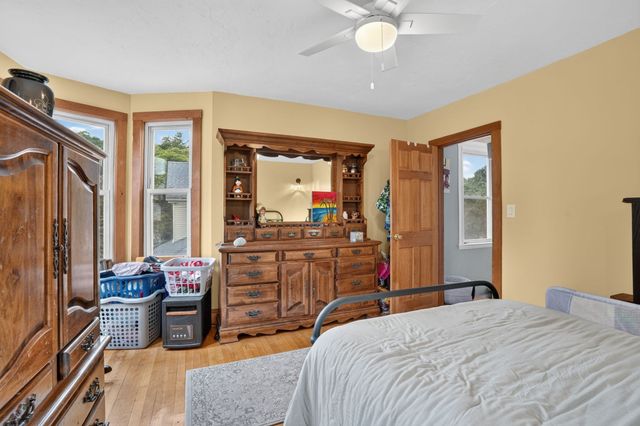 28-30 Crescent Ave, Melrose, MA 02176