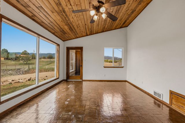 14 Lakeview Place, Sandia Park, NM 87047