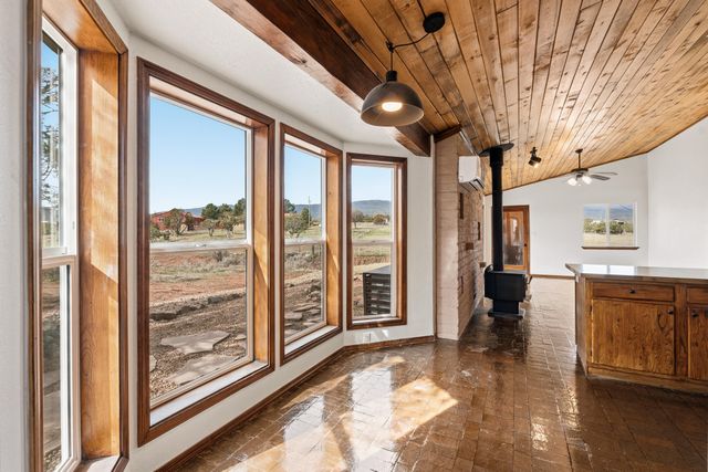 14 Lakeview Place, Sandia Park, NM 87047