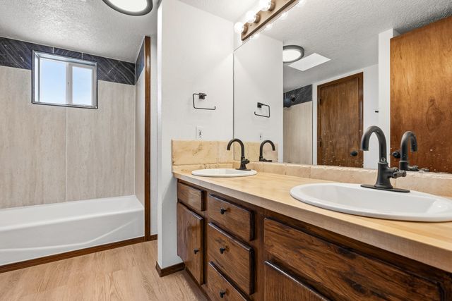 14 Lakeview Place, Sandia Park, NM 87047